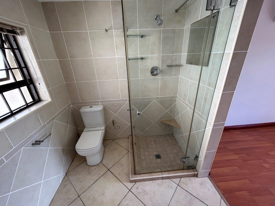 9 Bedroom Property for Sale in Wavecrest Eastern Cape